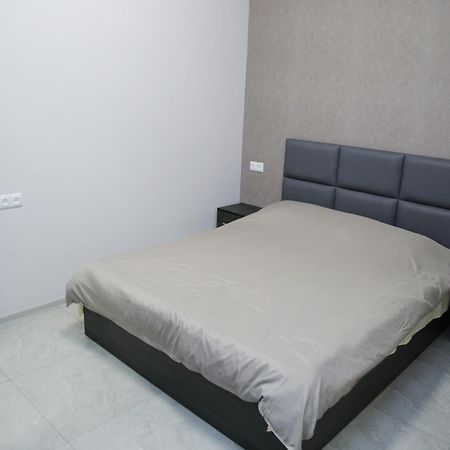 "Royal" Apartment #2 예레반 외부 사진
